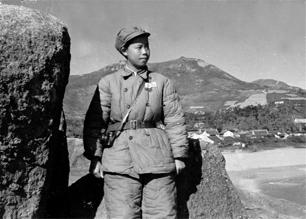 1.1951年，晓庄在舟山海防前线.jpg