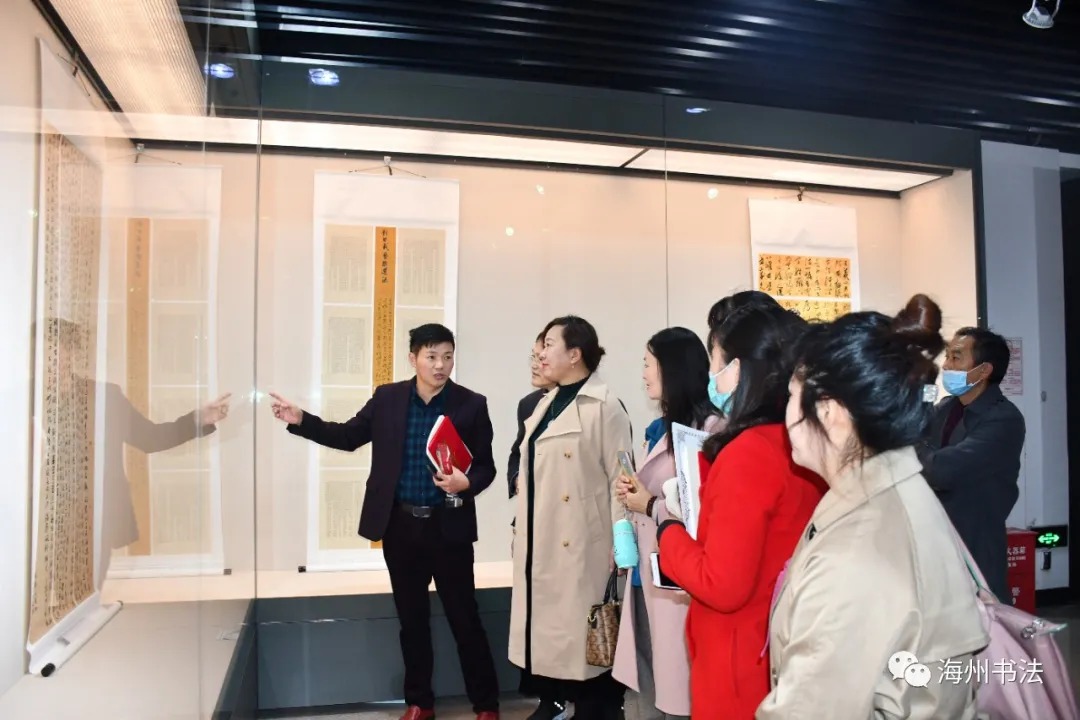 海州区首届石曼卿奖书法展在连云港市博物馆开展